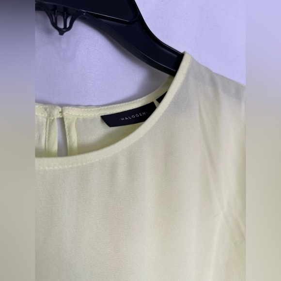 NWT Halogen Cap Sleeve Crepe Blouse Top Neon Green - Picture 4 of 5